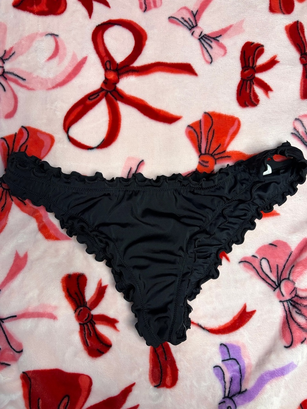 Shade & Shore Black Ruffled Bikini Bottoms